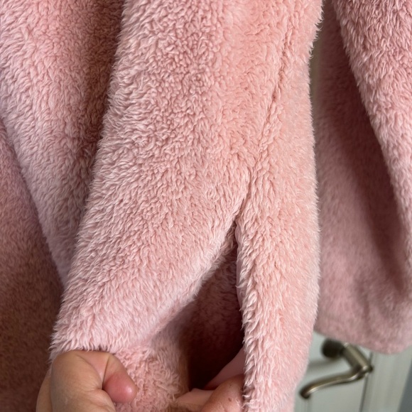 💗Baby Pink Faux Furry Collared Coat w/ Pockets by Angashion Size M💗 - Picture 6 of 14